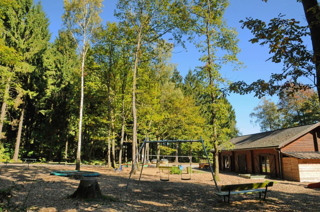 Village De Vacances D'Oignies Экстерьер фото